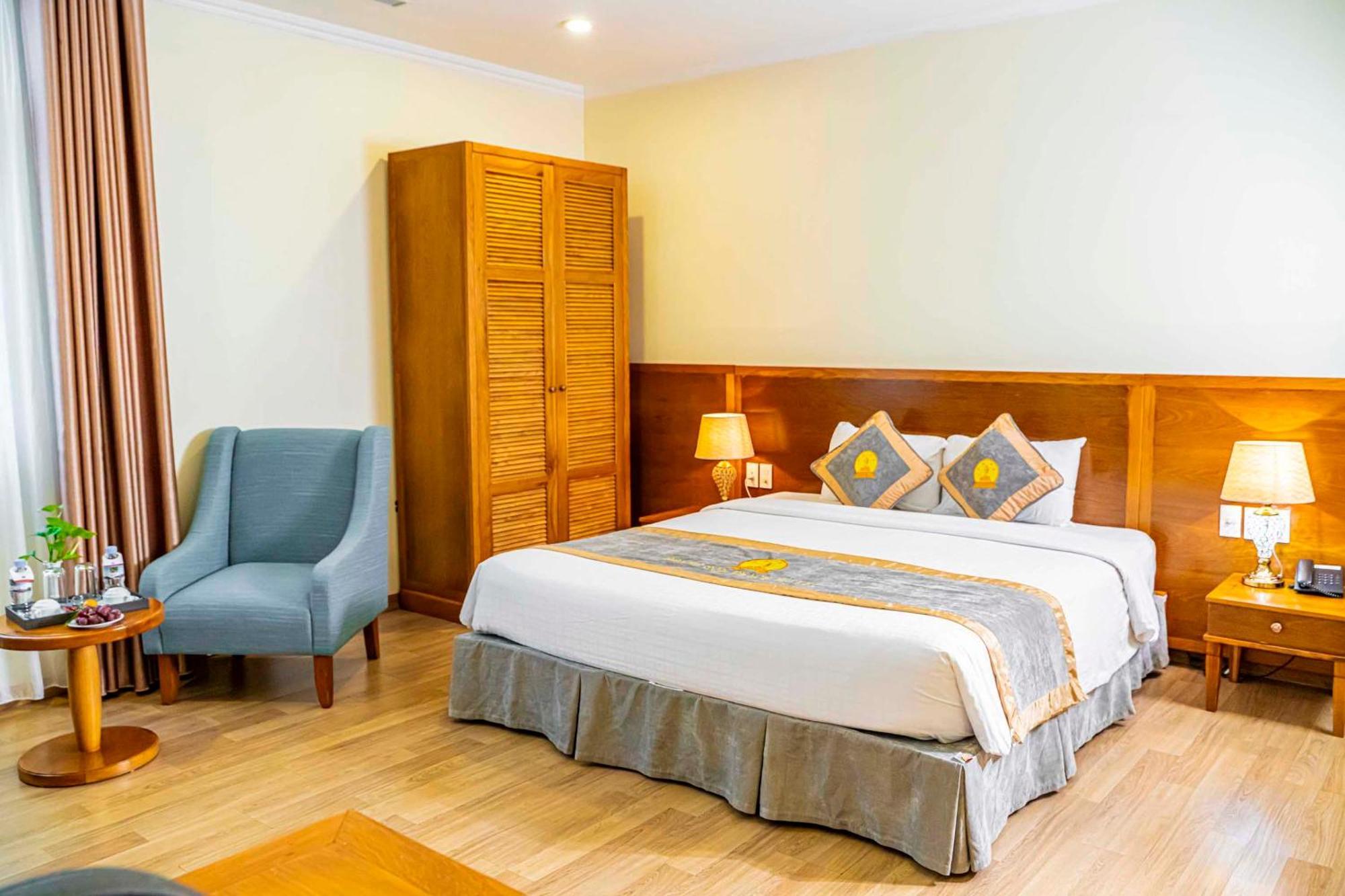 Hoang Son Peace Hotel Нин Бин Екстериор снимка