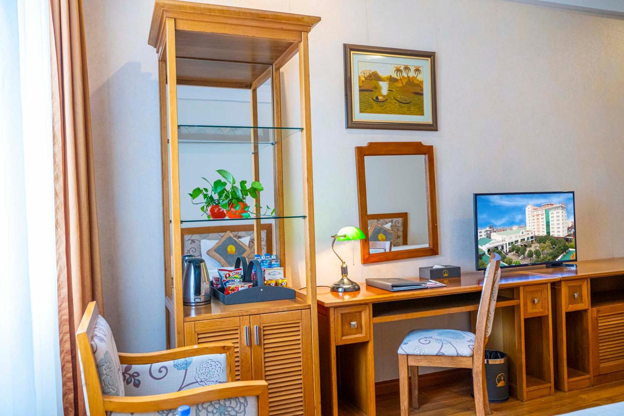 Hoang Son Peace Hotel Нин Бин Екстериор снимка