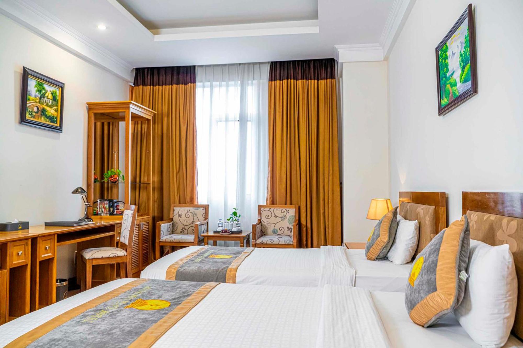Hoang Son Peace Hotel Нин Бин Екстериор снимка