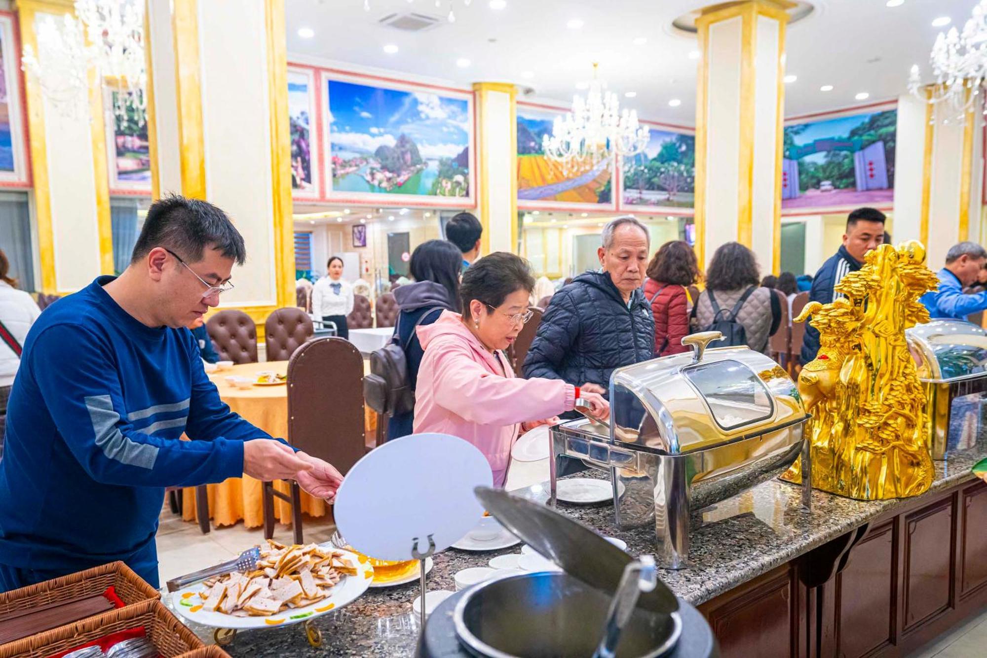 Hoang Son Peace Hotel Нин Бин Екстериор снимка