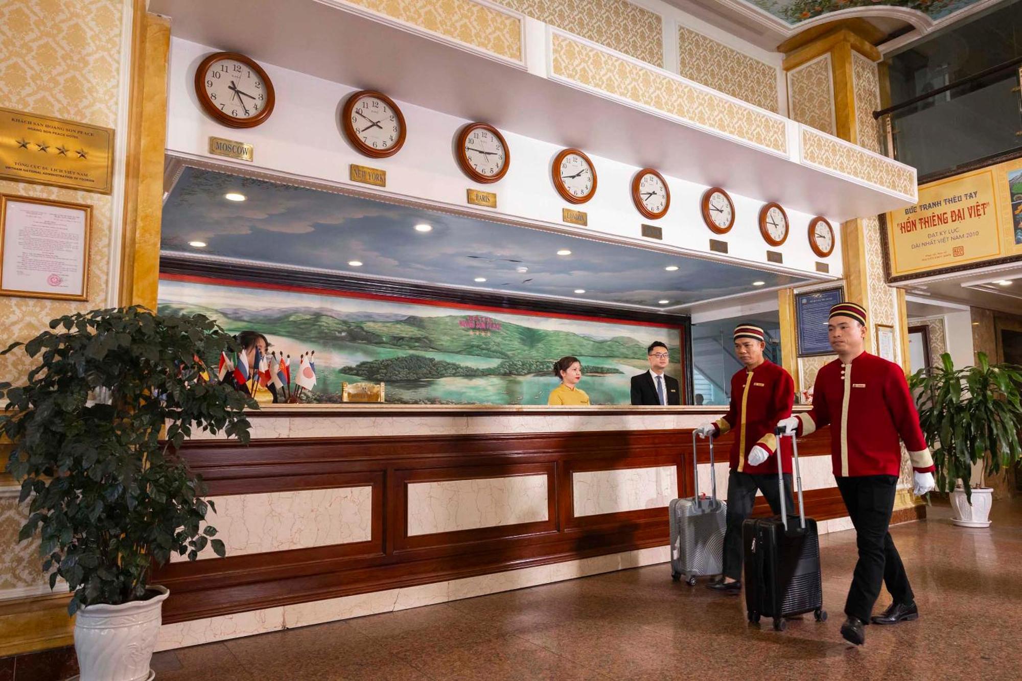 Hoang Son Peace Hotel Нин Бин Екстериор снимка
