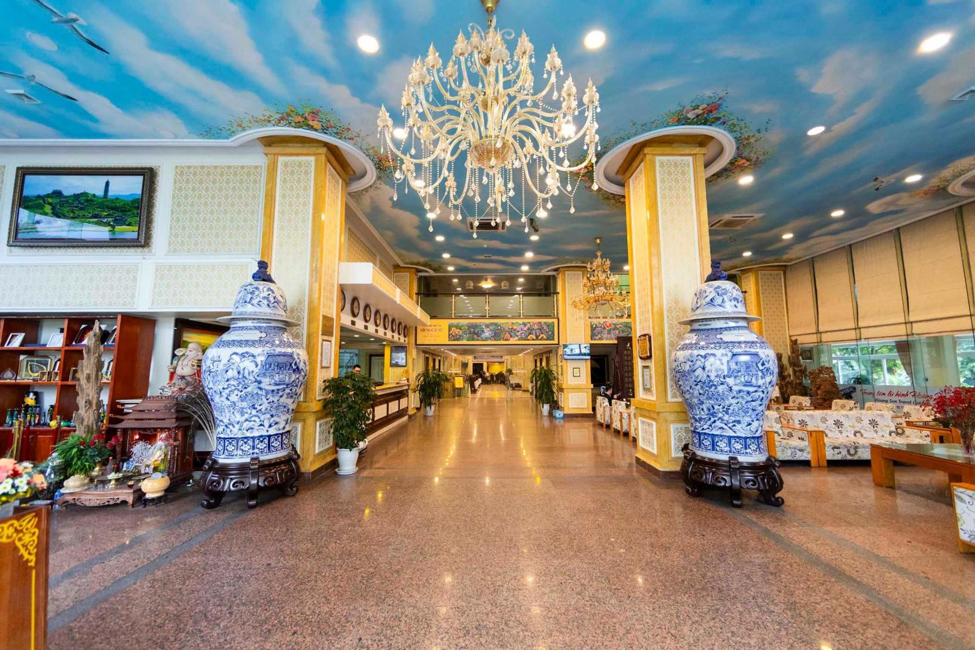 Hoang Son Peace Hotel Нин Бин Екстериор снимка
